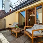 Apartmán Fantastic Attic With Big Terrace Praha