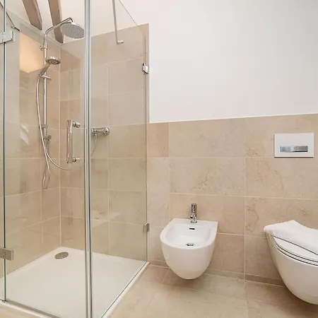 Fantastic Attic With Big Terrace Appartamento Praga