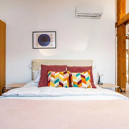 Apartment Fantastic Attic With Big Terrace Prag