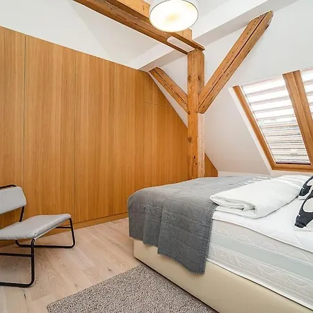 Apartmán Fantastic Attic With Big Terrace